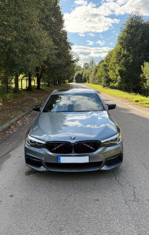 Image of BMW 540