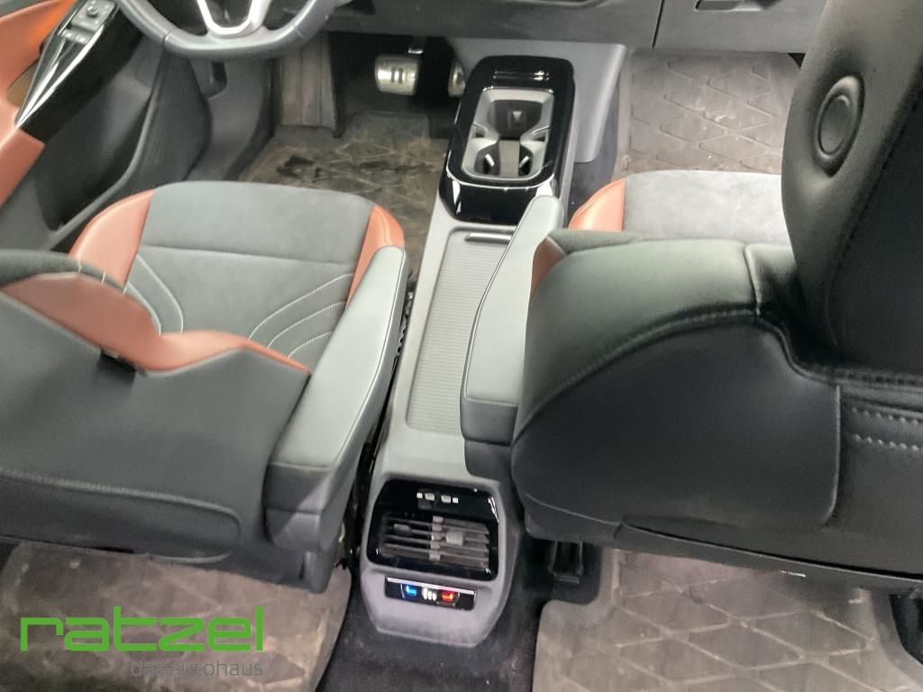 Fahrzeugabbildung Volkswagen ID.4 150 kW Pro Performance Navi ACC Rear View L