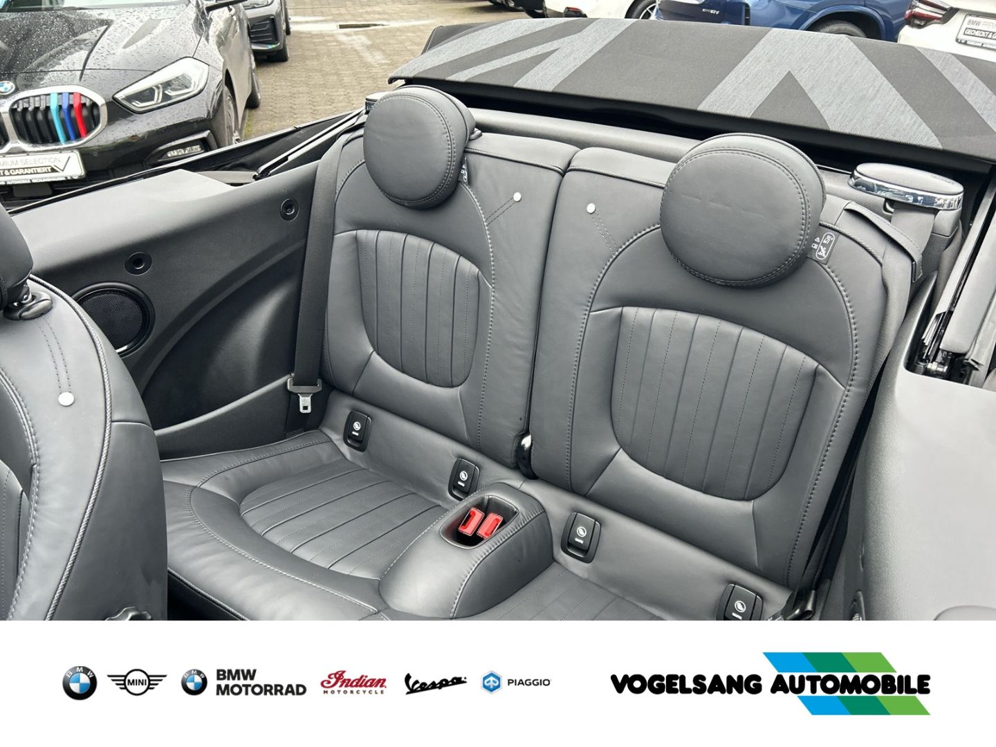 Fahrzeugabbildung MINI Cooper S Cabrio MINI Yours Trim,HeadUp,Rückfahrk