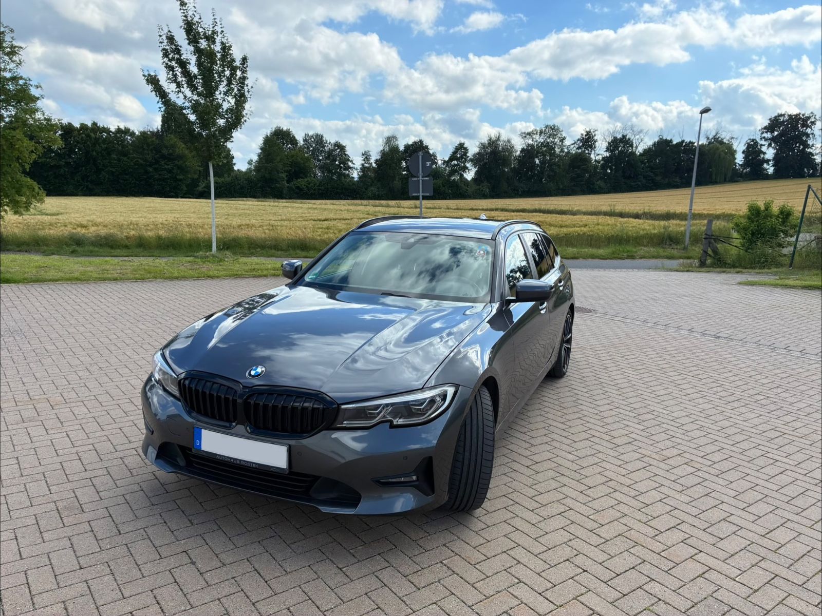 BMW 318d G21, HUD, Standheizung, Matrix LED
