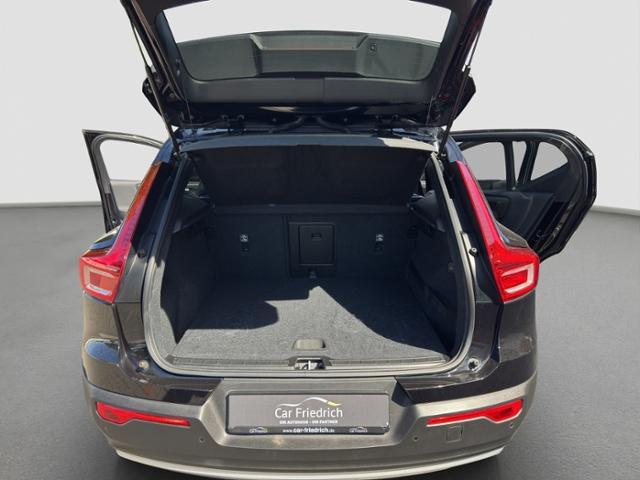 Volvo XC40 Momentum D3 2WD Autom. SSD AHK*