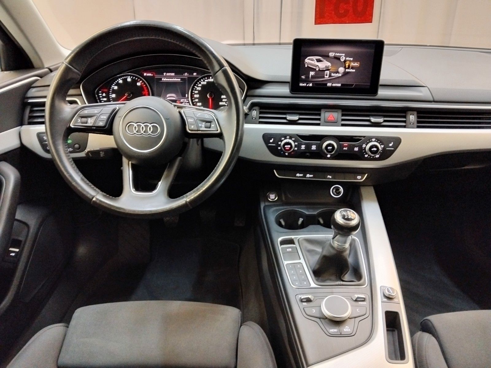 Audi A4 (06/2026, Benzin)