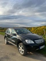 Mercedes-Benz Mercedes ML 280 CDI 4MATIC, AHK, Sportpaket - schwarze Mercedes-Benz ML 280