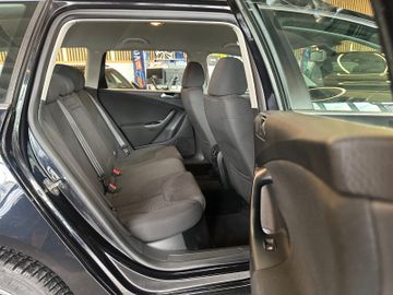 Volkswagen Passat Variant *TEMPO*KLIMA*SZHZ*