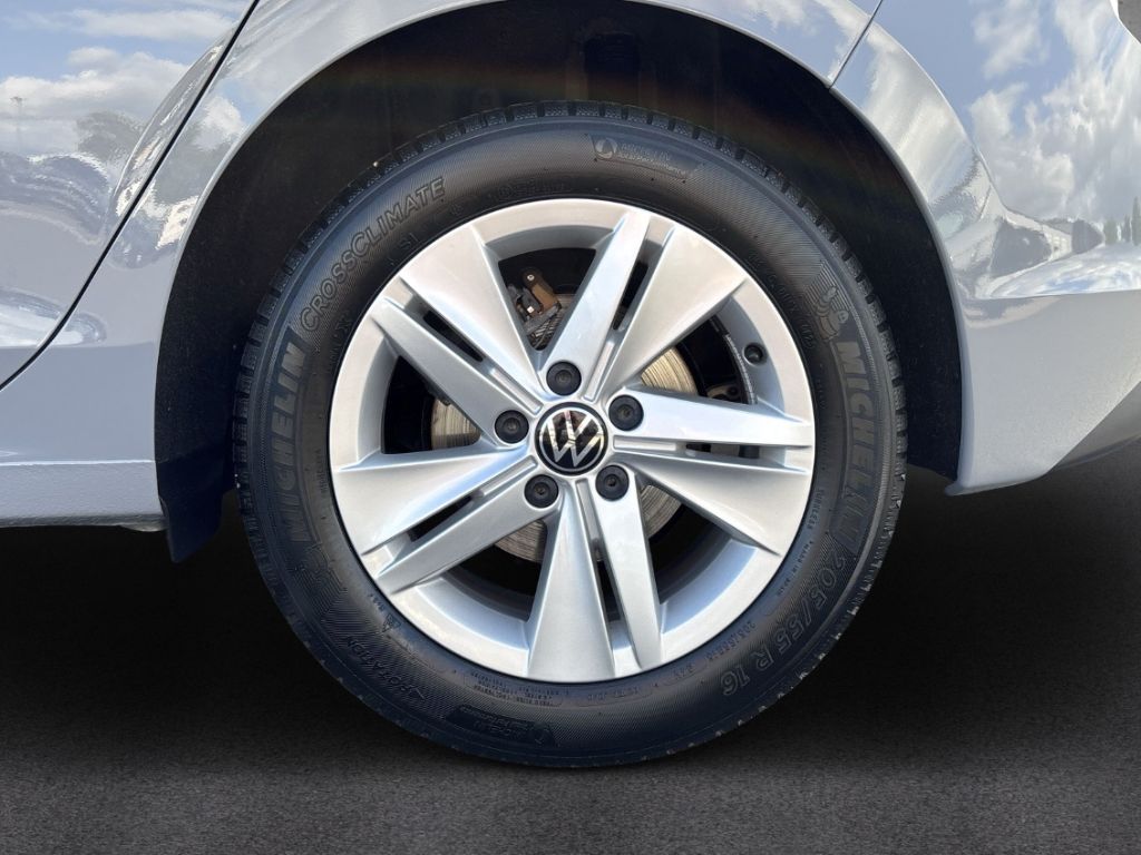 Fahrzeugabbildung Volkswagen Golf 2.0 TDI Life Navi AHK GJR