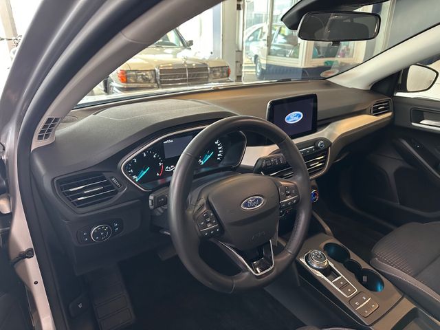 Fahrzeugabbildung Ford Focus Turnier Cool & Connect*RFK*SHZ*SPURH.*1.HD
