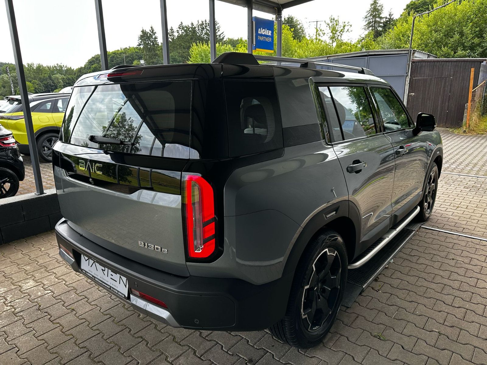 BAIC BJ30 4WD HEV | Panorama-Dach