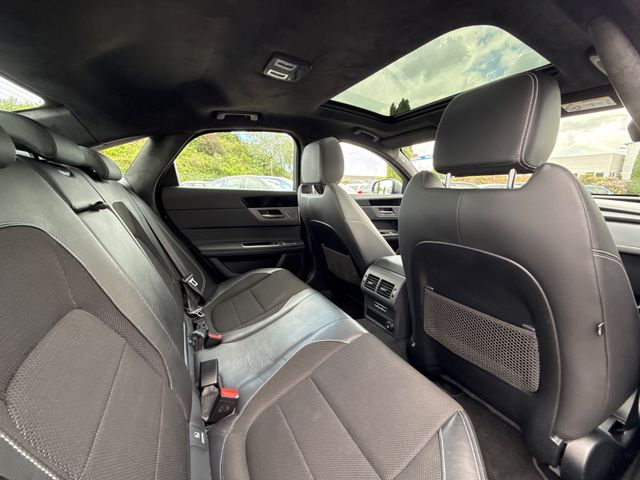 Jaguar XF R-Sport
