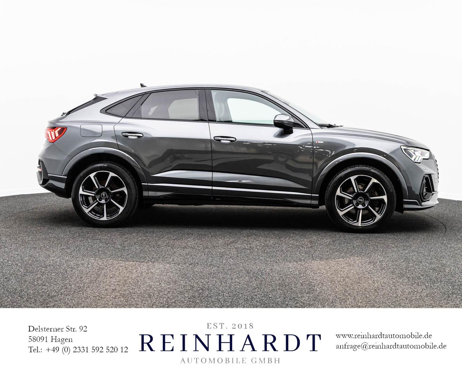 Audi Q3 40TFSi Q SPORTBACK 2x S LINE BLACK/PANO/360 foto 8