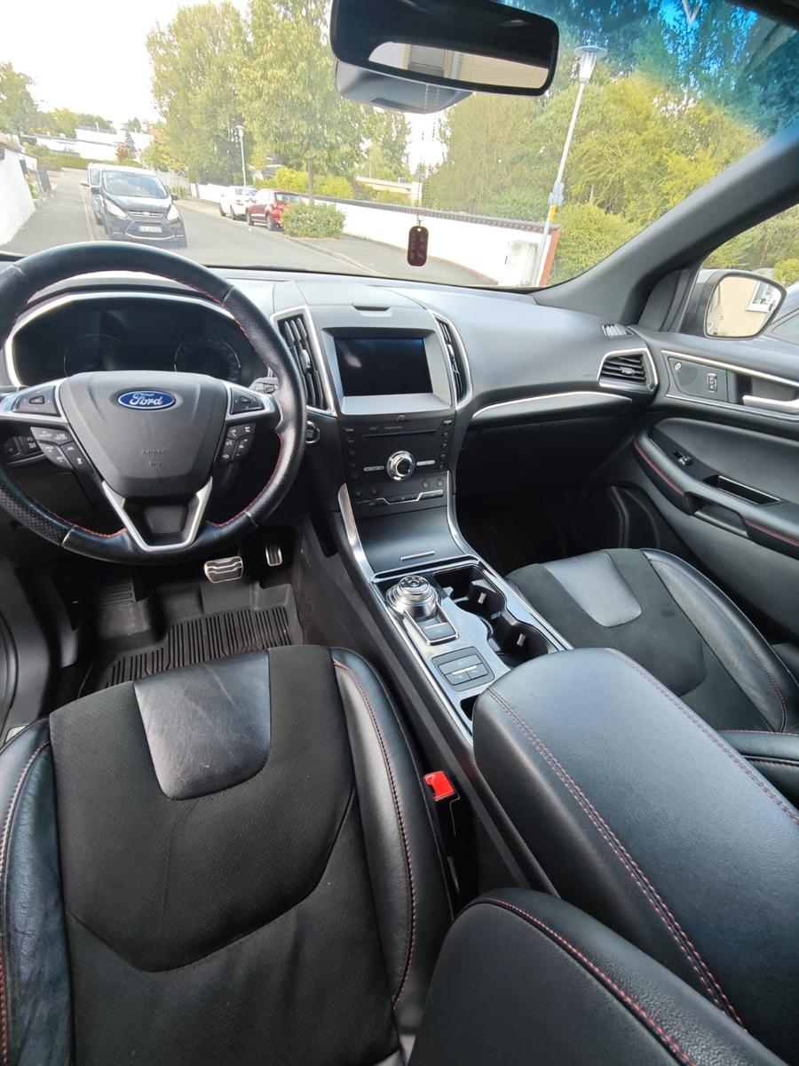 Ford Edge 2,0 l EcoBlue Bi-Turbo 4x4 ST-LINE Auto...