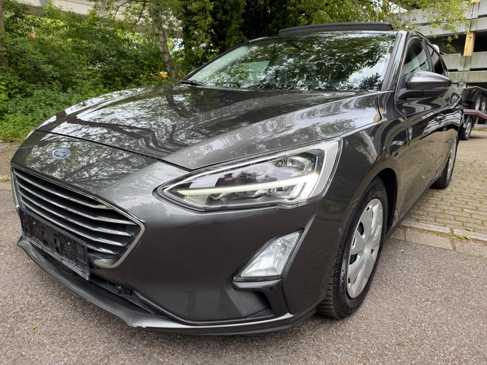 Ford Focus Lim. Titanium*Bang & Olufsen Play*Head-up