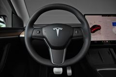 TESLA Model Y Performance AWD MY2023*AHK*Unfallfrei