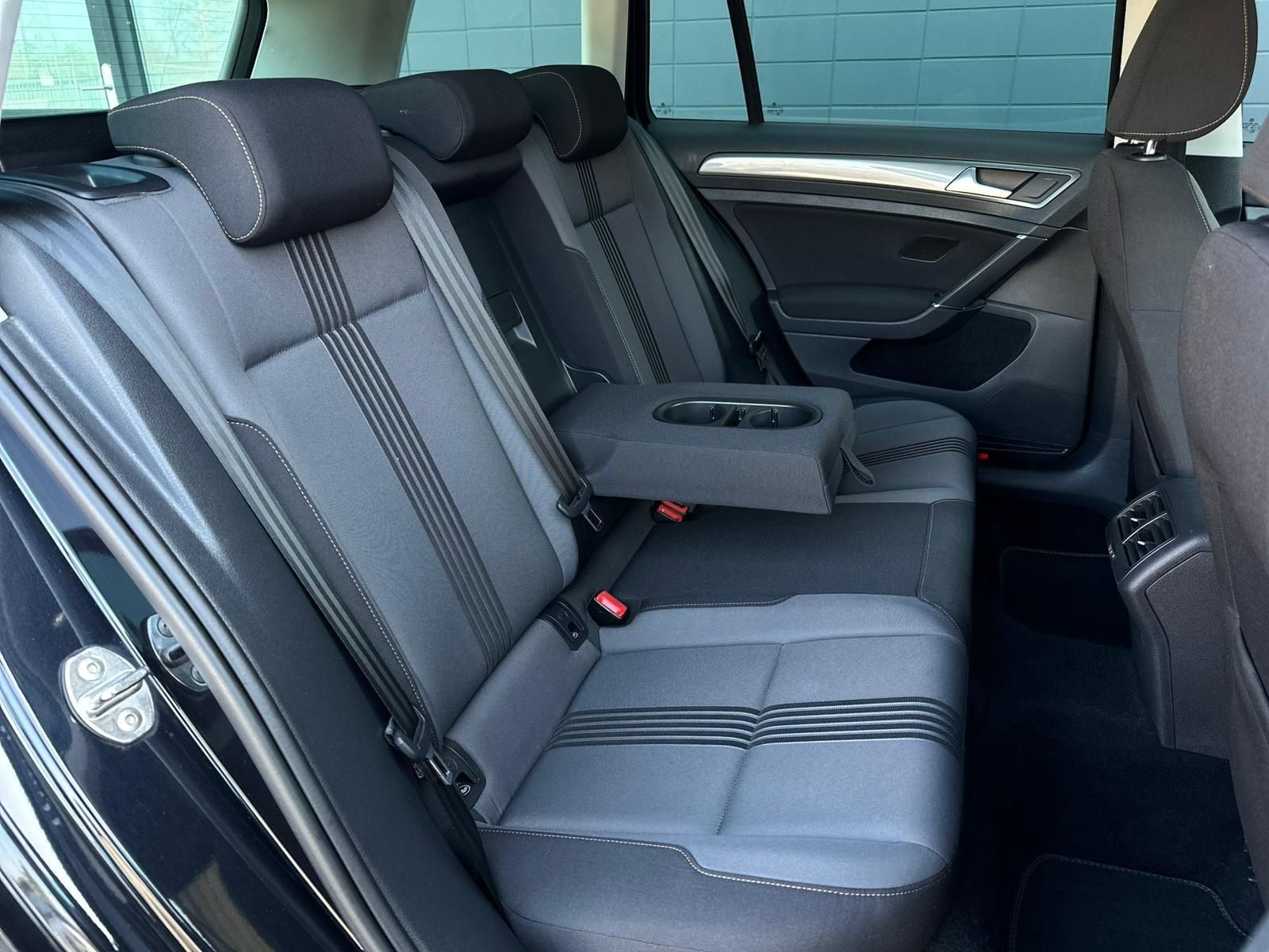 VW Golf 2.0TDI Allstar BMT* PANO#BiXENON#TEMPO#SHZ - Image 16