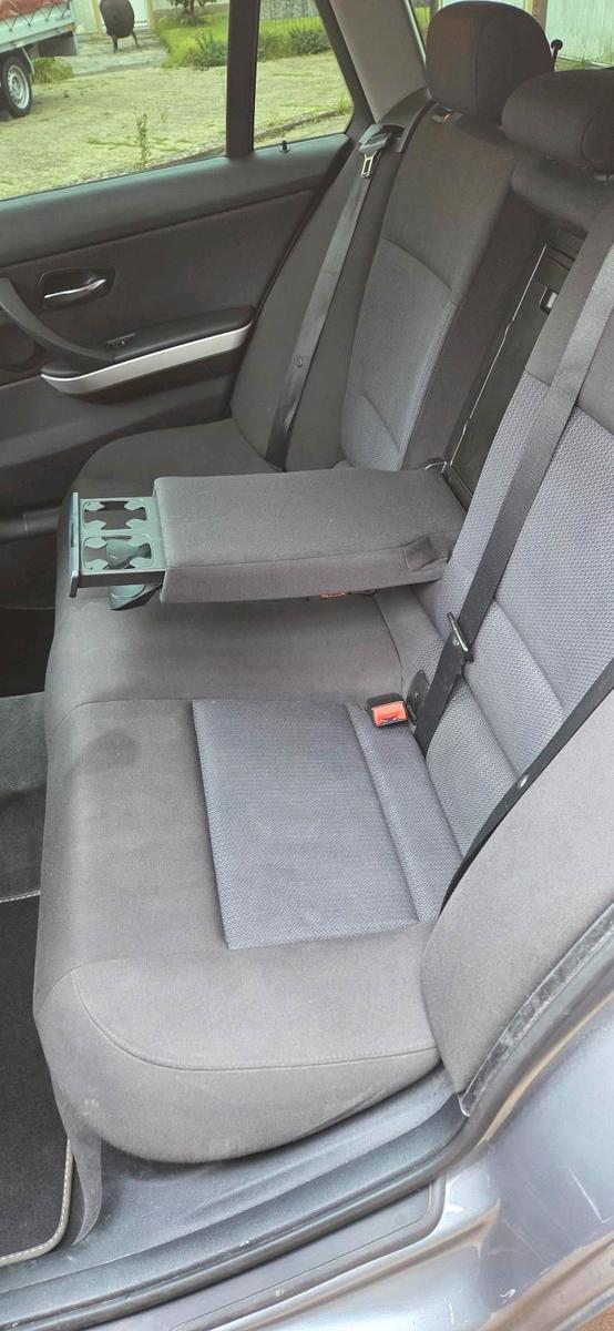 BMW 320 2009 — photo 8