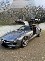 Mercedes-Benz SLS AMG 6.3 V8 - - Mercedes-Benz SLS AMG mit Benzin-Antrieb: Coupé, 6.3