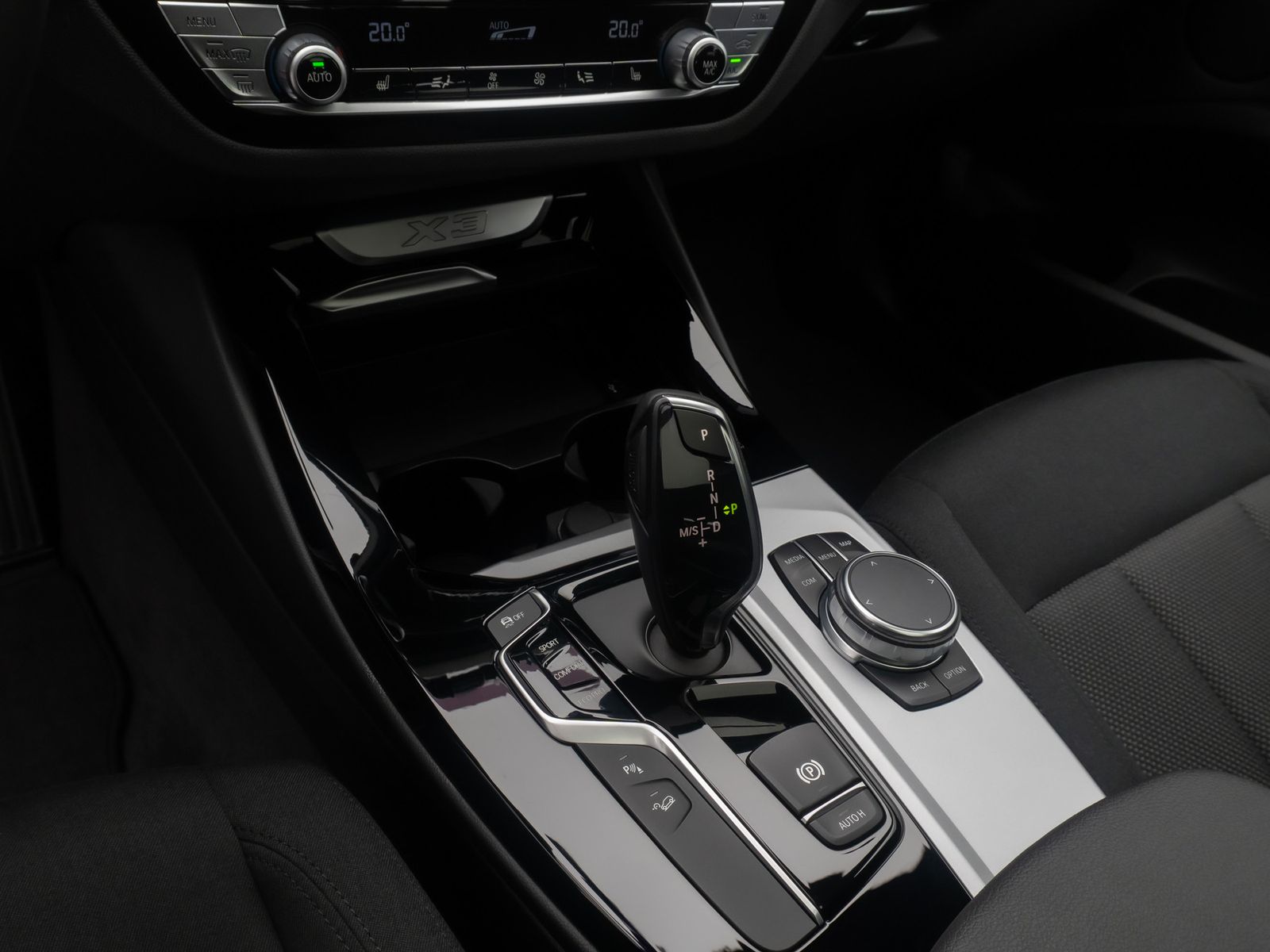 Fahrzeugabbildung BMW X3 xD20d ACC Kamera DAB Alarm Komfort Panorama