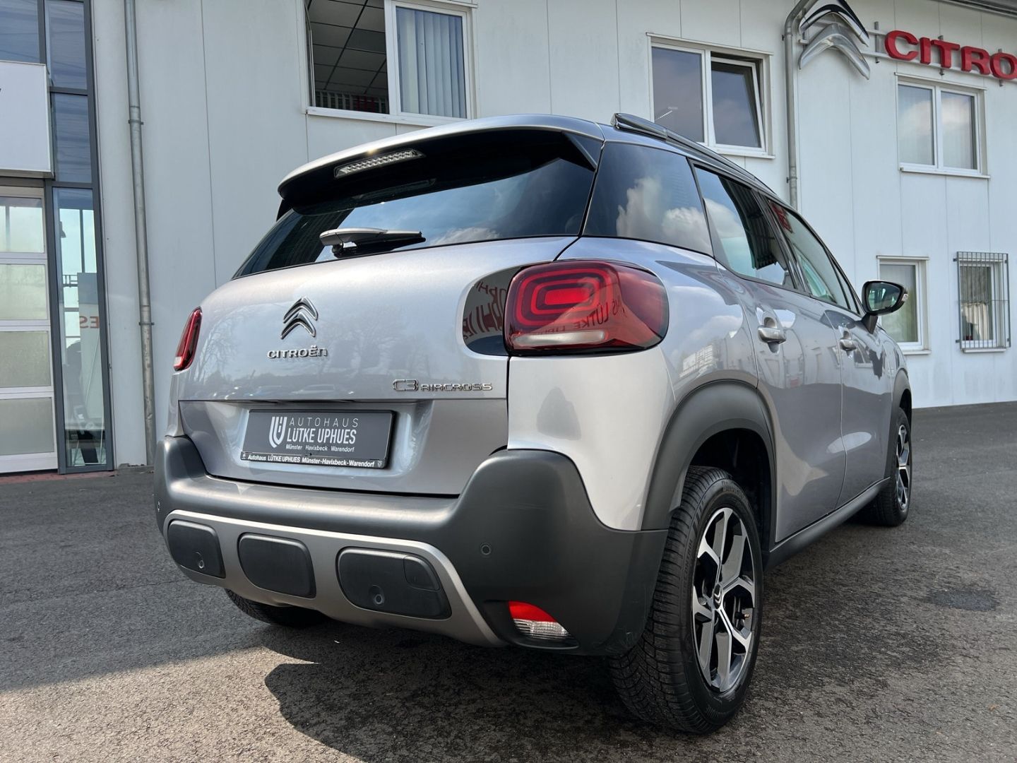 Fahrzeugabbildung Citroën C3 Aircross Plus PureTech 110 Navi CarPlay