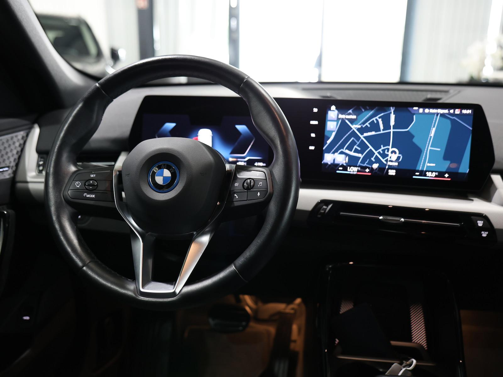 BMW iX1 30 xDrive 95,7% PREMIUM / HARMAN/KARDON, LED, миниатюра 19