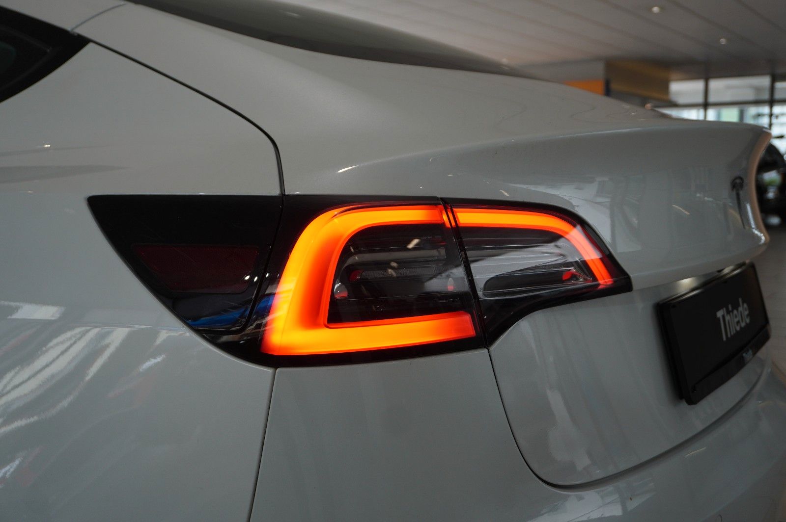 Fahrzeugabbildung Tesla Model 3 LONGRANGE DUAL-MOTOR NAVI/KAMERA/DAB/AMD