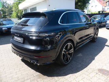 Porsche Cayenne - 5