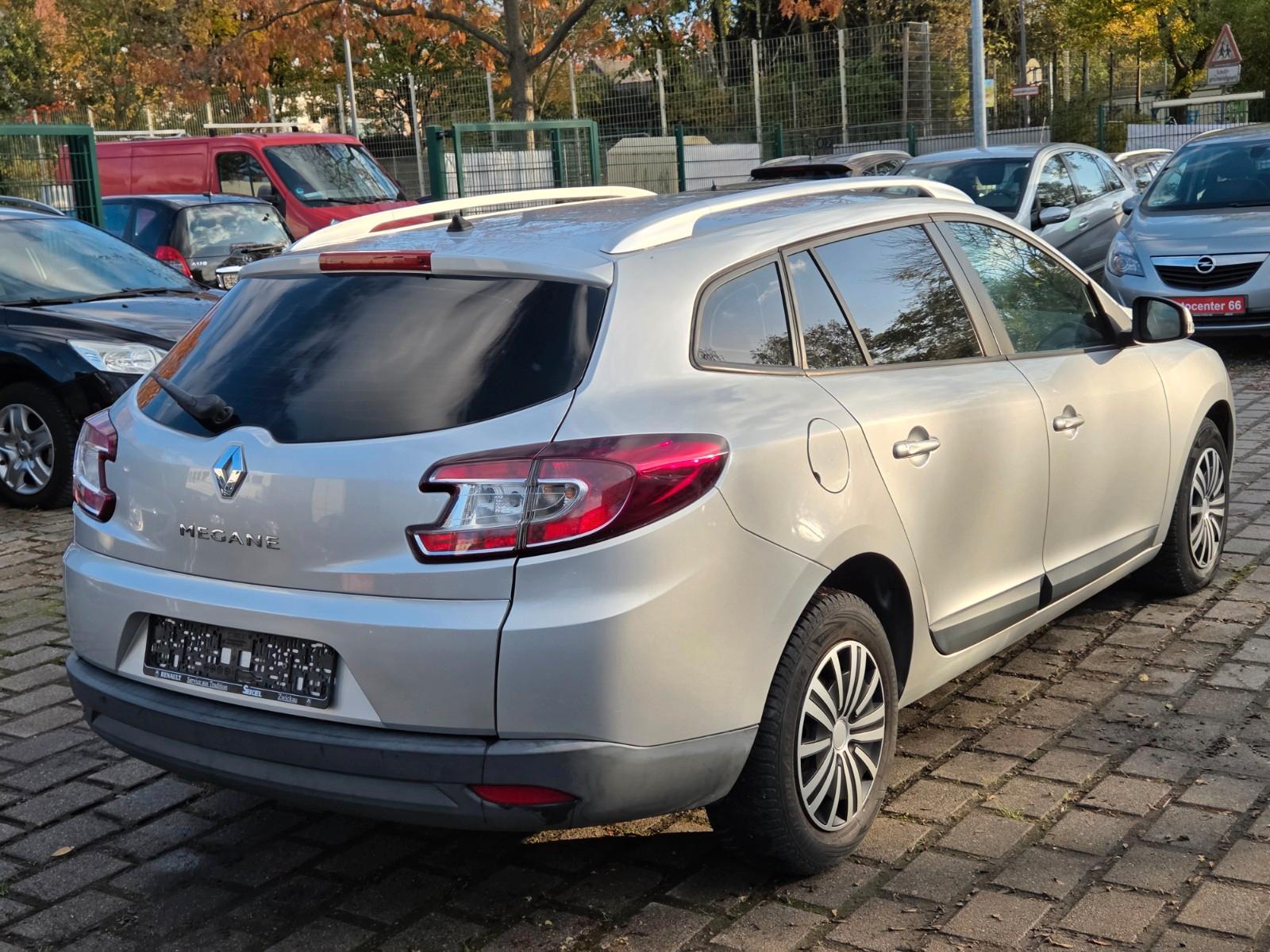 Renault Megane 2010 — photo 5