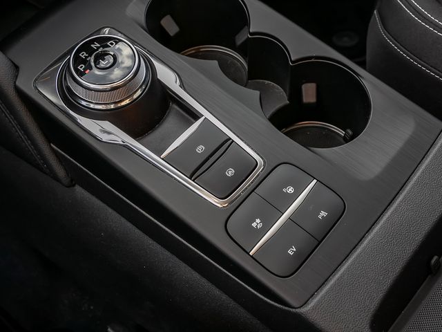 Ford Kuga 2.5 Plug-In Hybrid Titanium Winterpaket