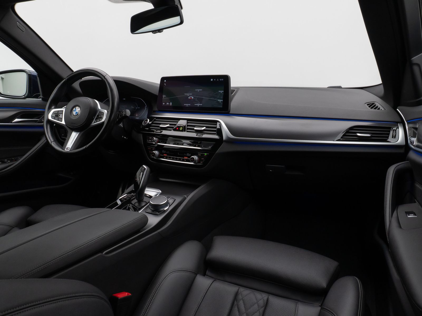 Fahrzeugabbildung BMW 530d M Sport Laser HUD DAB Komfort Alarm 18Zoll