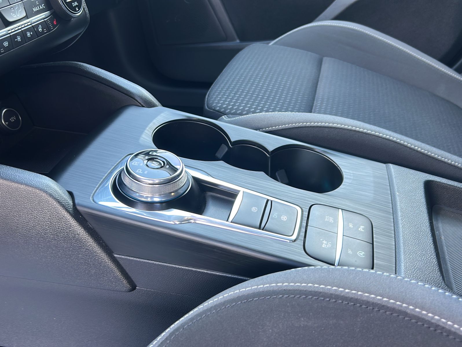 Fahrzeugabbildung Ford Focus 1,5 Turnier Cool & Connect