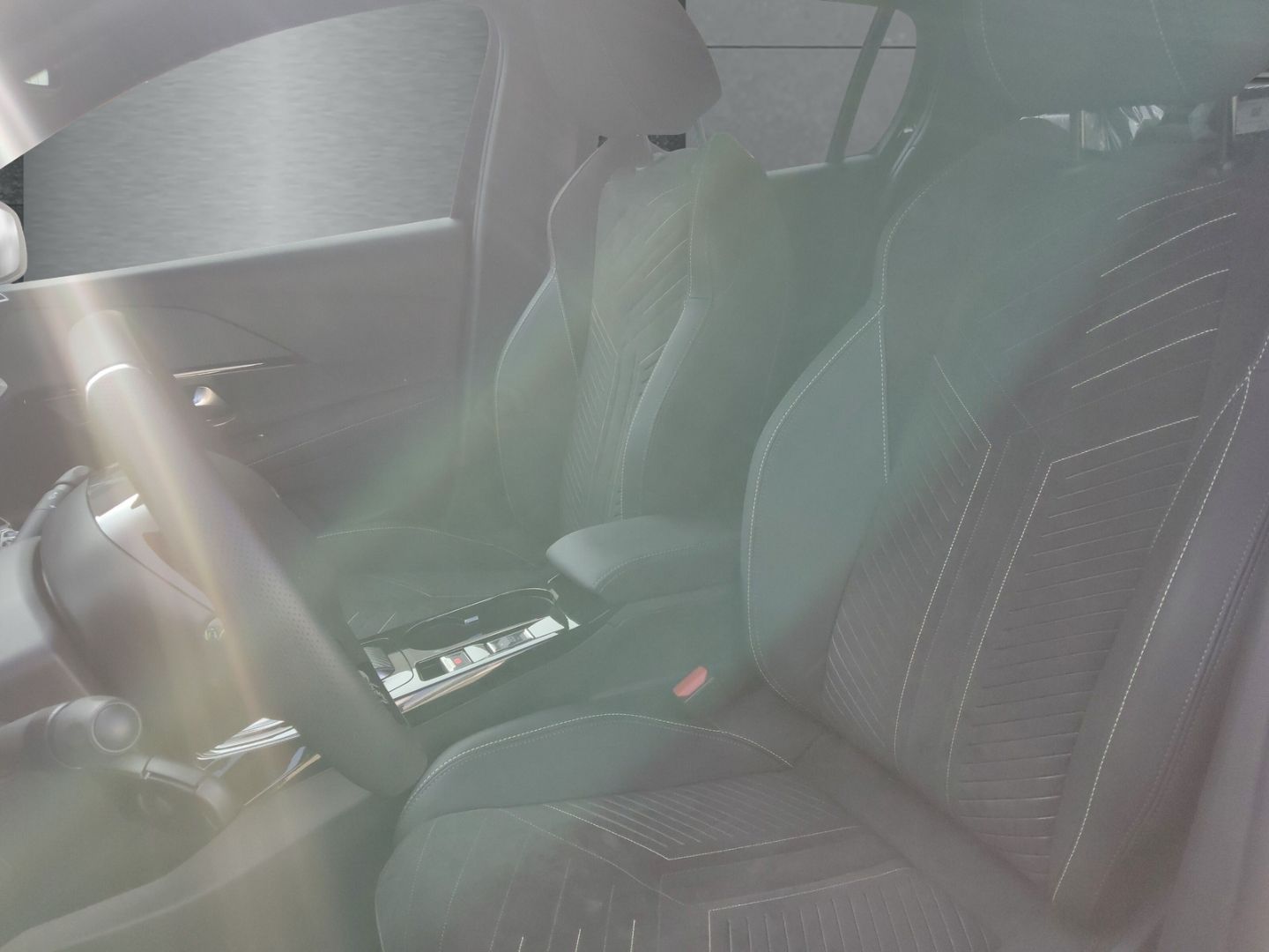 Peugeot 208 - Bild 8
