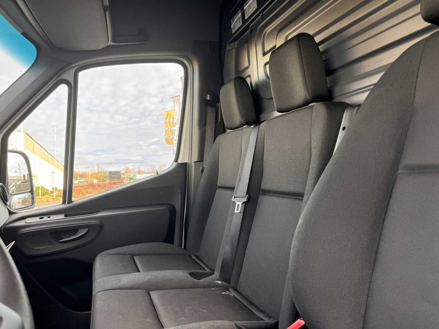 Fahrzeugabbildung Mercedes-Benz Sprinter 317 CDI Frischdienst Fahr/Standkühl