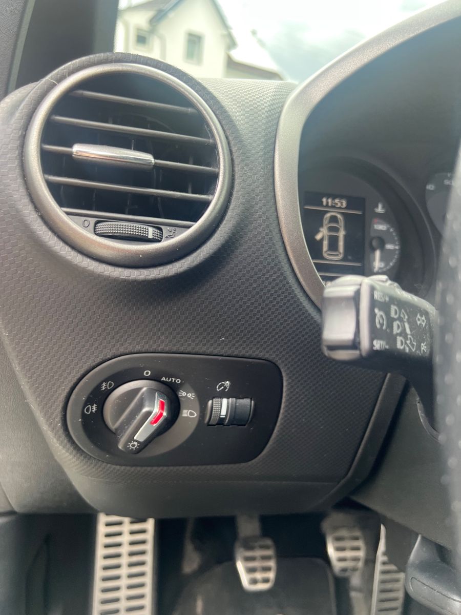 Fahrzeugabbildung SEAT Leon Cupra R *H&R*BULX*