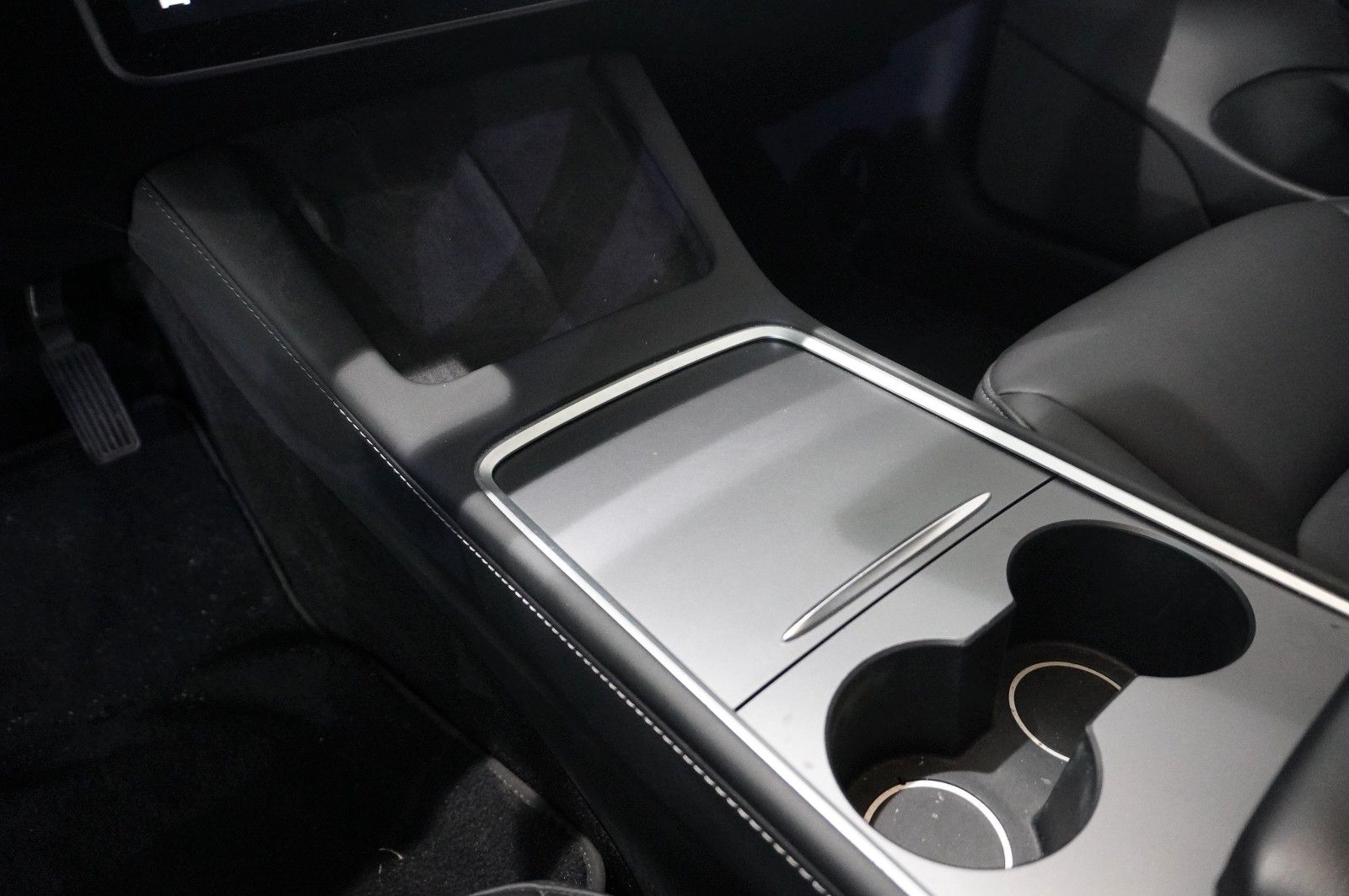 Fahrzeugabbildung Tesla Model 3 Standard Range Plus NAVI/KAMERA/SH/WÄRME