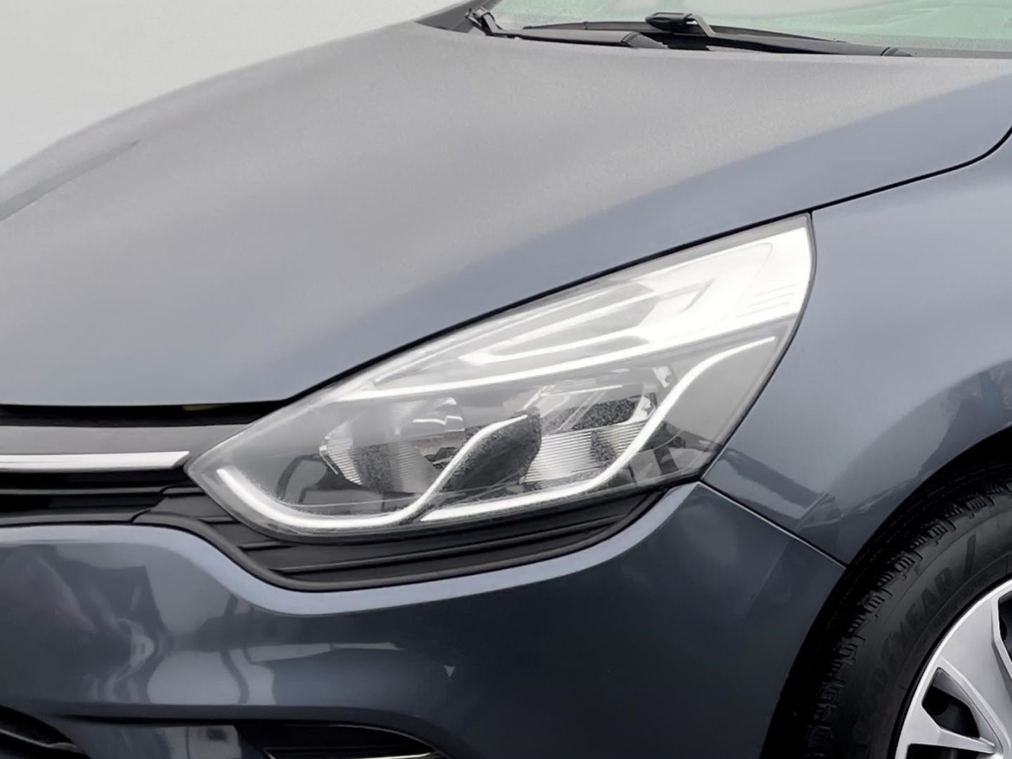 Fahrzeugabbildung Renault Clio IV Grandtour Limited Klima Tempomat DAB