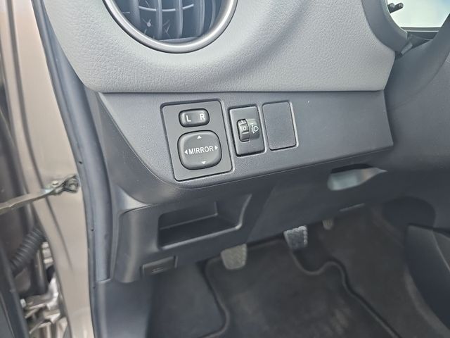 Yaris 1.3 Comfort *orig. 13.800 KM !*
