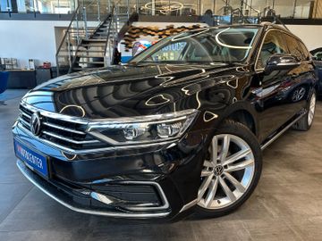MYAUTOCENTER – Gebraucht- und Jahreswagen mit Werkstattservice in Pfaffenhofen Volkswagen Passat VariantPassat GTE *Keyless*SitzHZ(VH)*3-Zonen*Massage*