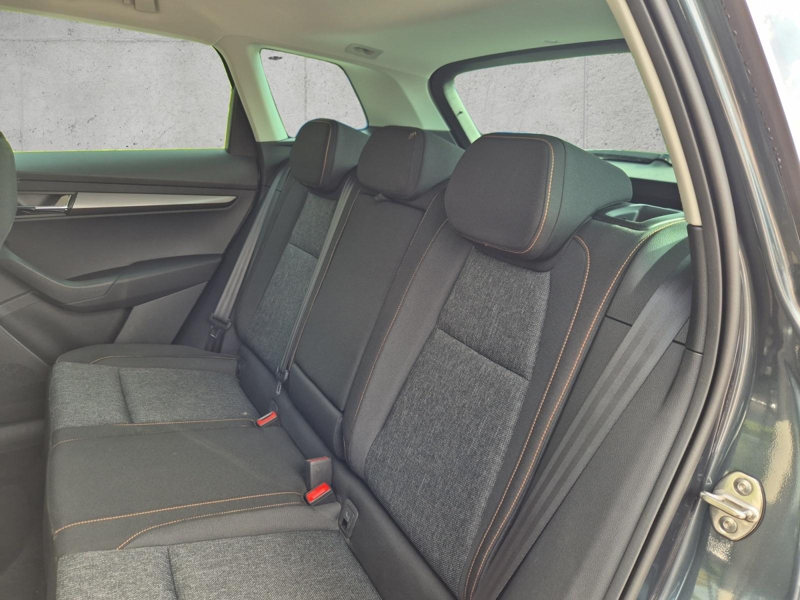 Skoda Karoq 1.5 TSI DSG CLEVER +AHK +LED +ACC +RKAM +N