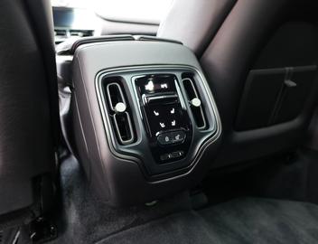 صورة مصغرة 28 لـ 2021 Aston Martin DBX