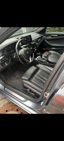 BMW 520d Touring A -