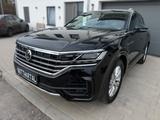 Volkswagen Touareg R-Line 4Motion"2 x R-Line"Panorama"