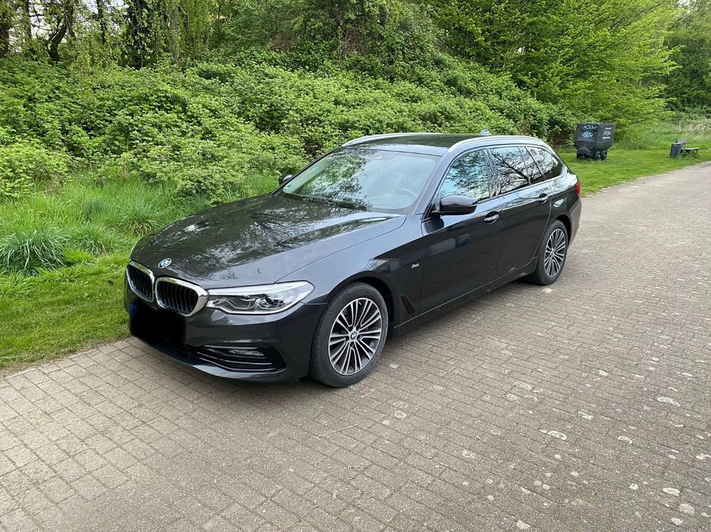 Image of BMW 530