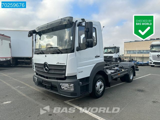 Mercedes-Benz Atego 1021 4X2 10t chassis Automatic ClassicSpac