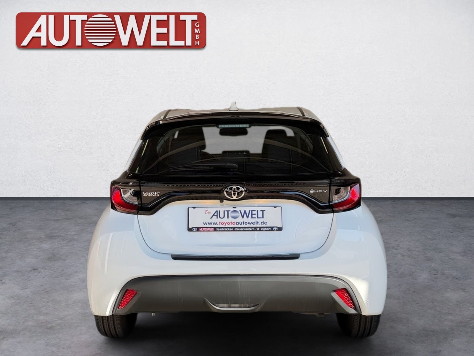 Fahrzeugabbildung Toyota Yaris 1.5 Business Edition KlimaA,Navi,SHZ,ACC