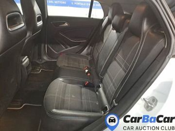 Mercedes CLA 200 - 6
