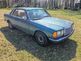 Mercedes-Benz 230CE W123 | H-Zulassung | Petrol  Coupé 1983 - Mercedes-Benz 230 in Bremen
