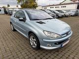 Peugeot 206 Cabriolet CC Tendance - Peugeot 206 Tendance mit Benzin-Antrieb