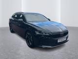 Skoda Superb Combi 2.0 TDI DSG Sportline Pano AHK DCC - Skoda Superb: Sport
