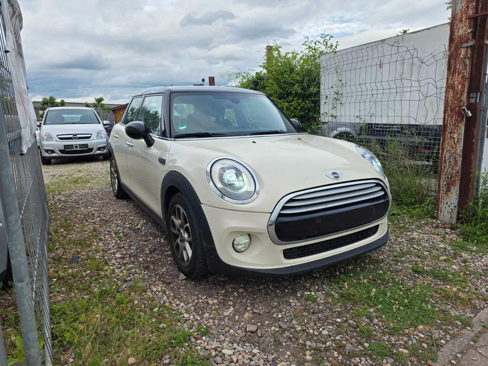 MINI COOPER Mini 5-trg. Cooper! Gelbe Motorleuchte!