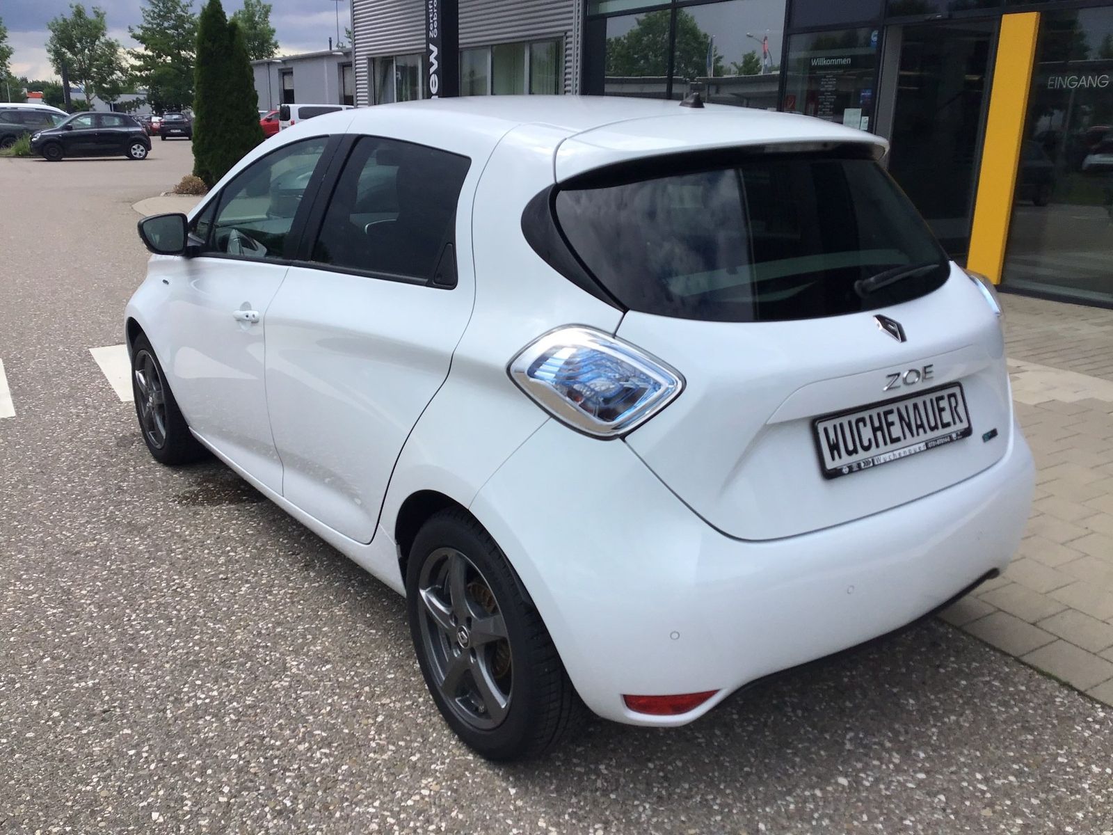 Fahrzeugabbildung Renault ZOE LIFE zzgl. BATTERIE-MIETE/SHZ/BOSE/