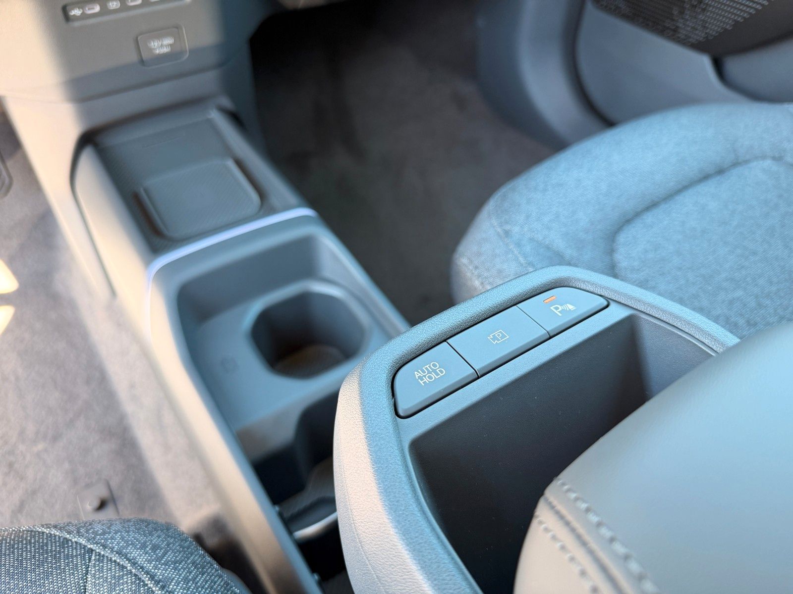 Fahrzeugabbildung Kia EV2 42.2 4S EARTH WIC 22AC TEC DWP DES