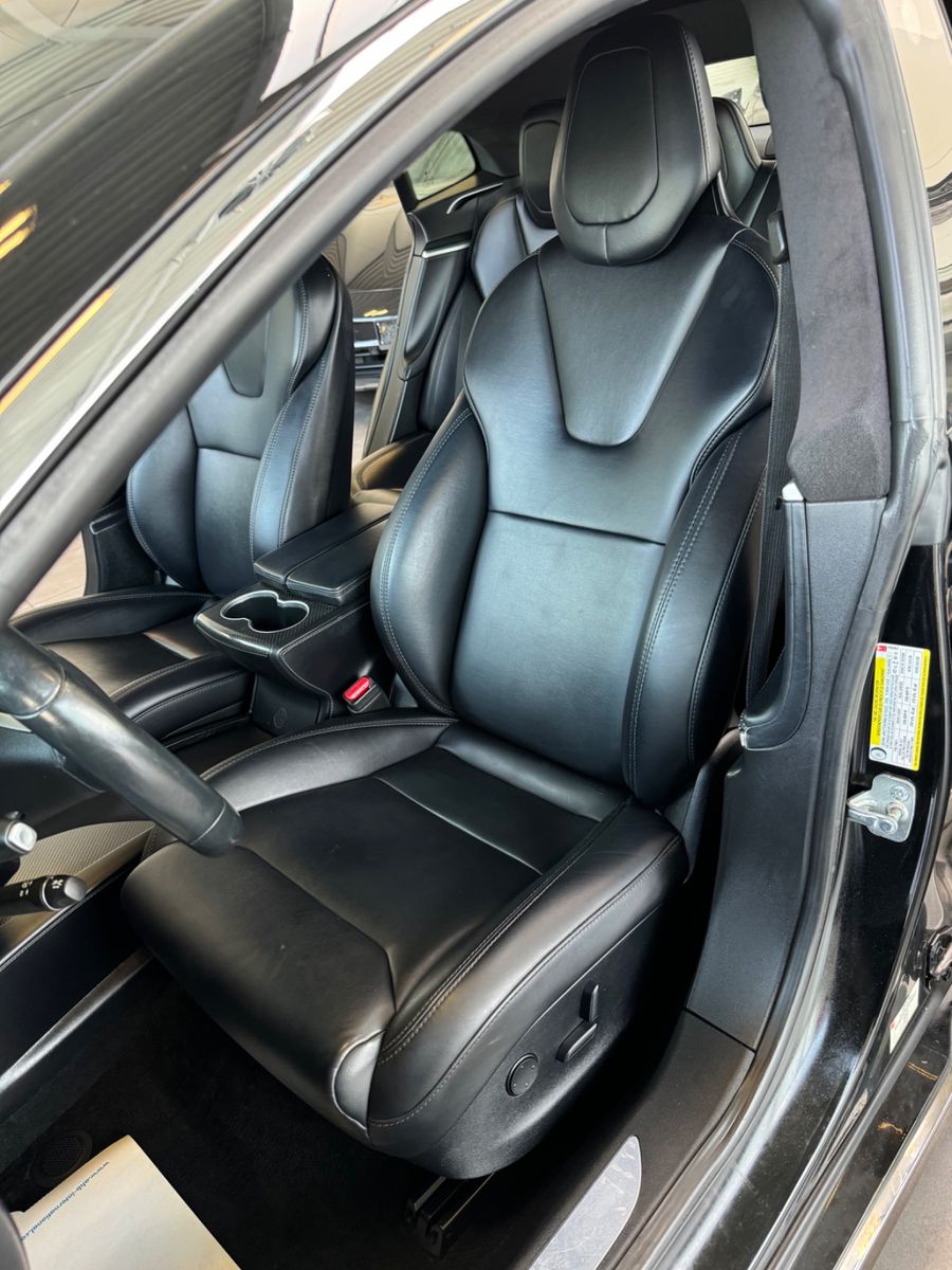 Fahrzeugabbildung Tesla Model S /Panodach/20Zoll/Vollleder-Sportsitze